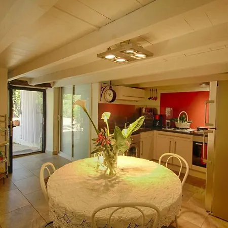 Maison Ajaccio, 2 Pieces, 5 Personnes - Fr-1-61-555 Villa
